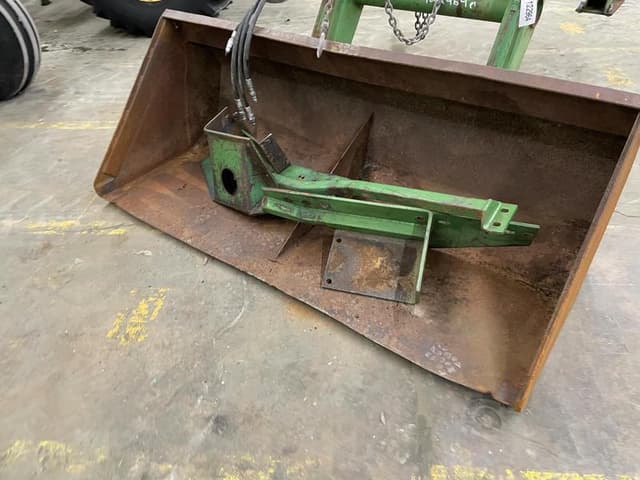 Image of John Deere 148 equipment image 1