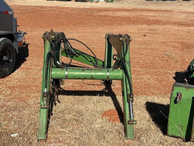 Image of John Deere 148 equipment image 3