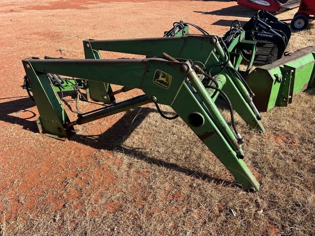 Image of John Deere 148 equipment image 2
