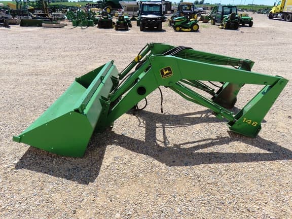 Image of John Deere 148 equipment image 3