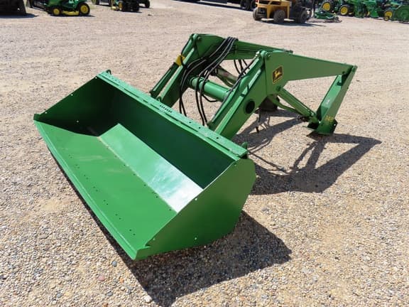 Image of John Deere 148 equipment image 2