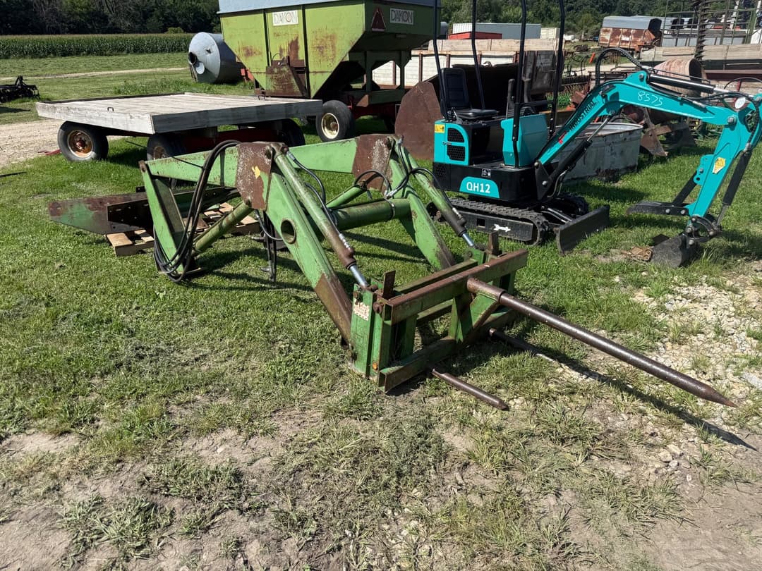 Image of John Deere 148 Primary image
