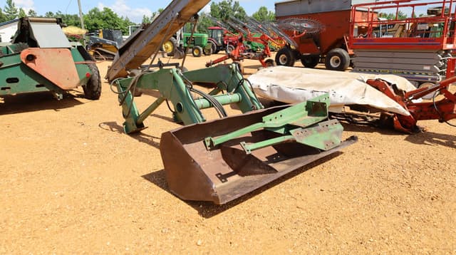 Image of John Deere 148 equipment image 1
