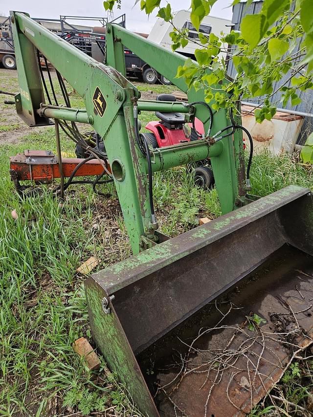 Image of John Deere 148 equipment image 1