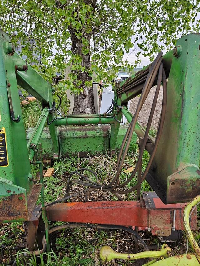 Image of John Deere 148 equipment image 2
