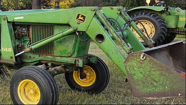Image of John Deere 148 equipment image 4