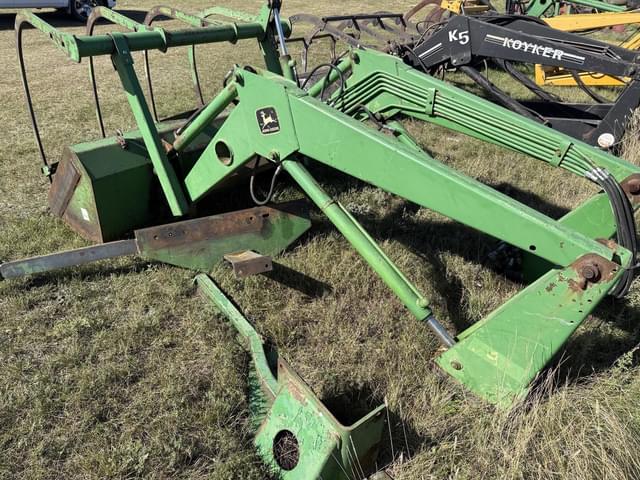 Image of John Deere 148 equipment image 3