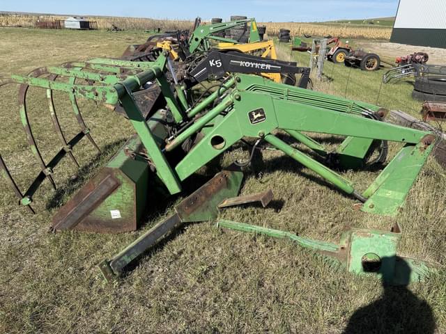 Image of John Deere 148 equipment image 2