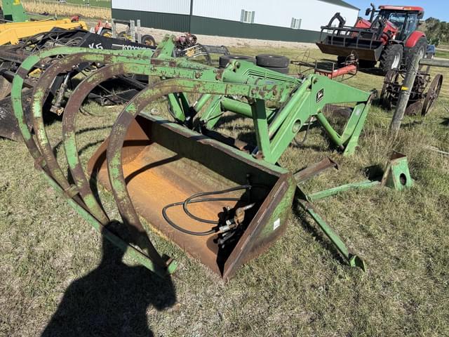 Image of John Deere 148 equipment image 1