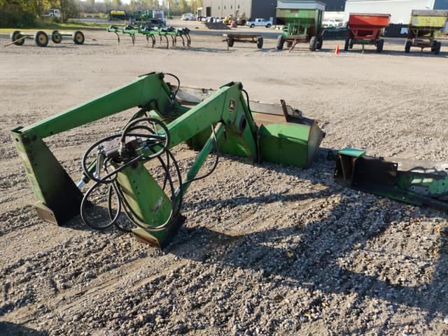 Image of John Deere 148 equipment image 4