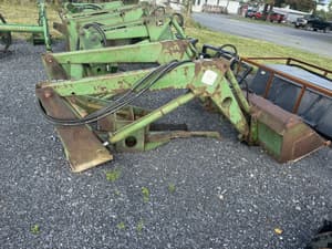 John Deere 148 Image