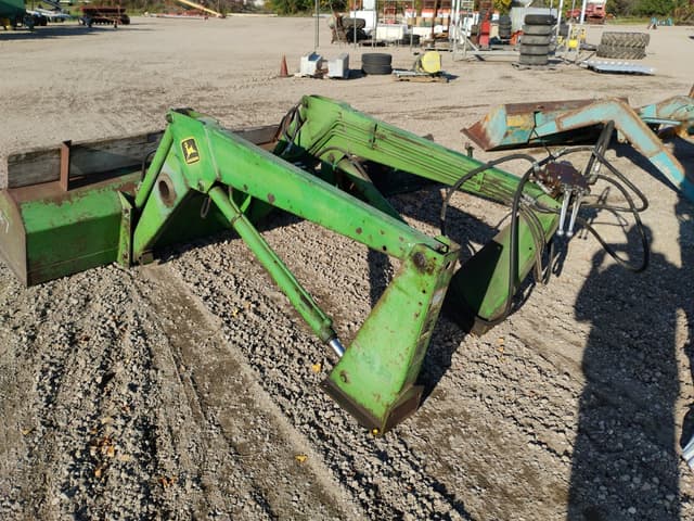 Image of John Deere 148 equipment image 2