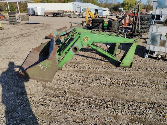 Image of John Deere 148 equipment image 1