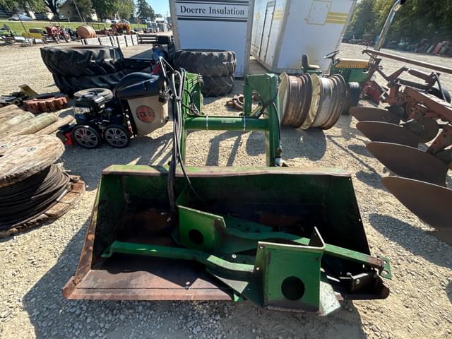 Image of John Deere 148 equipment image 2