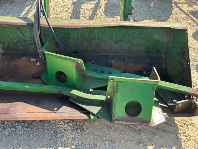 Image of John Deere 148 equipment image 3