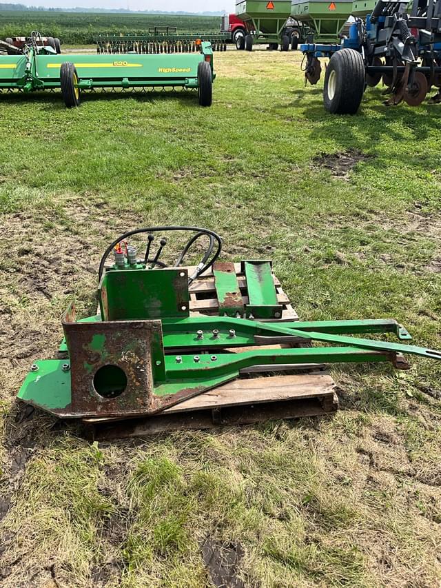 Image of John Deere 148 equipment image 4