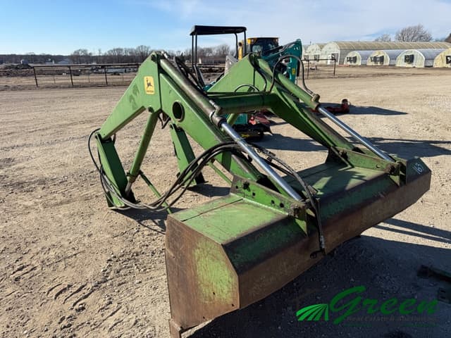 Image of John Deere 148 equipment image 4
