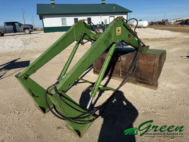 Image of John Deere 148 equipment image 2