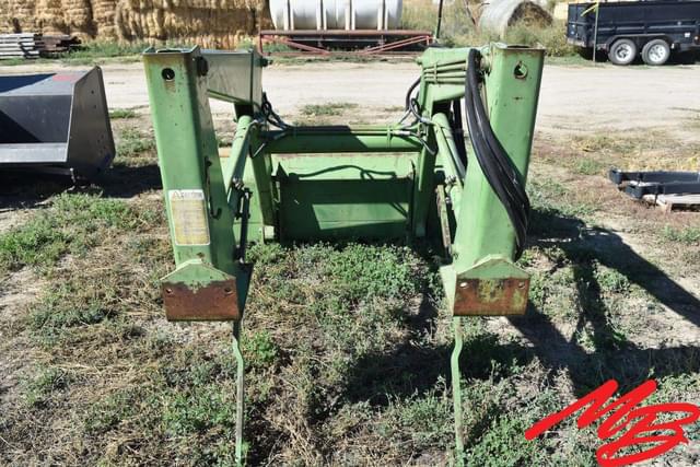 Image of John Deere 148 equipment image 4