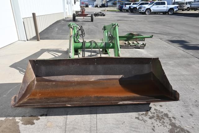 Image of John Deere 148 equipment image 3