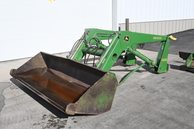 Image of John Deere 148 equipment image 2
