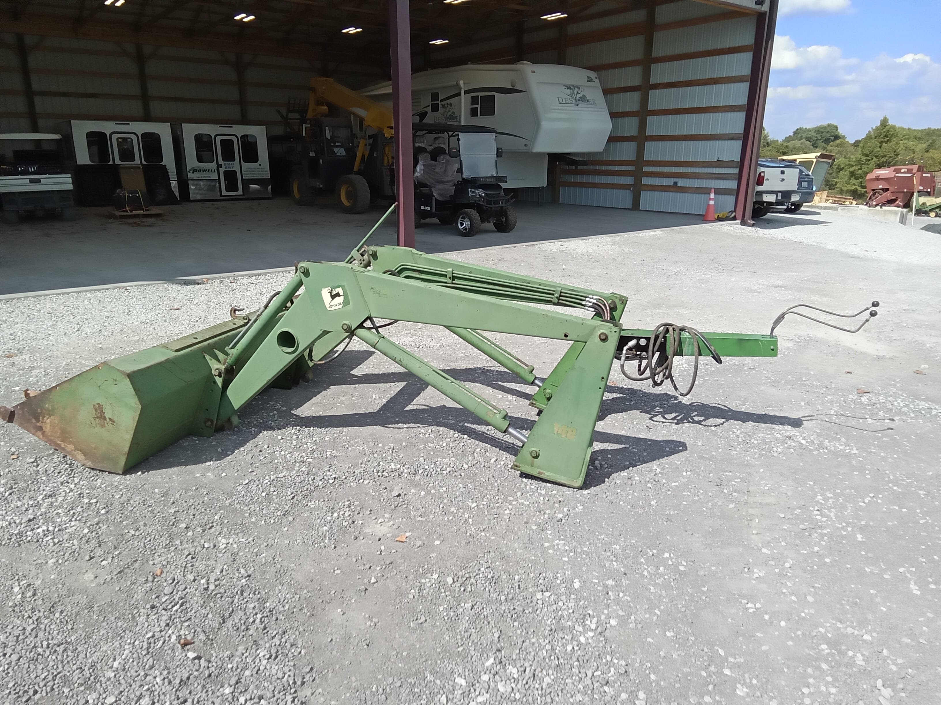 John Deere 148 Equipment Image0