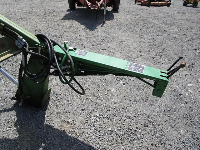 Image of John Deere 148 equipment image 4