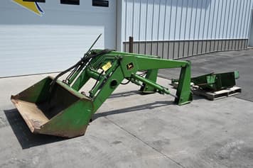 Main image John Deere 148