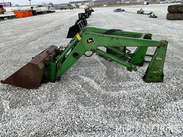 Image of John Deere 148 equipment image 1