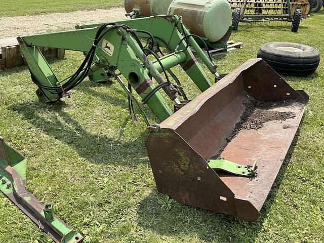 Image of John Deere 148 equipment image 4