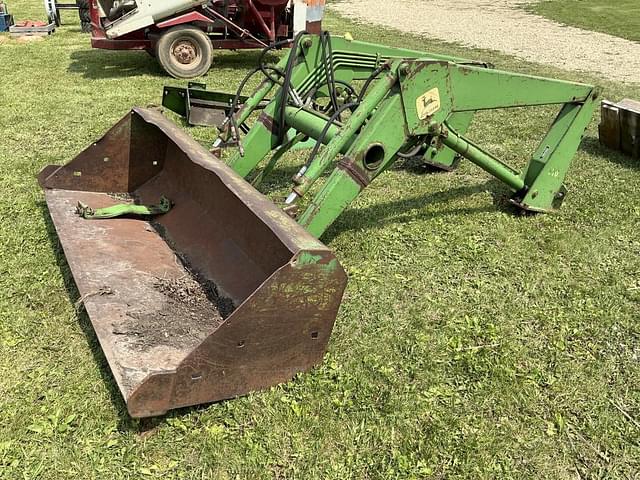 Image of John Deere 148 equipment image 1