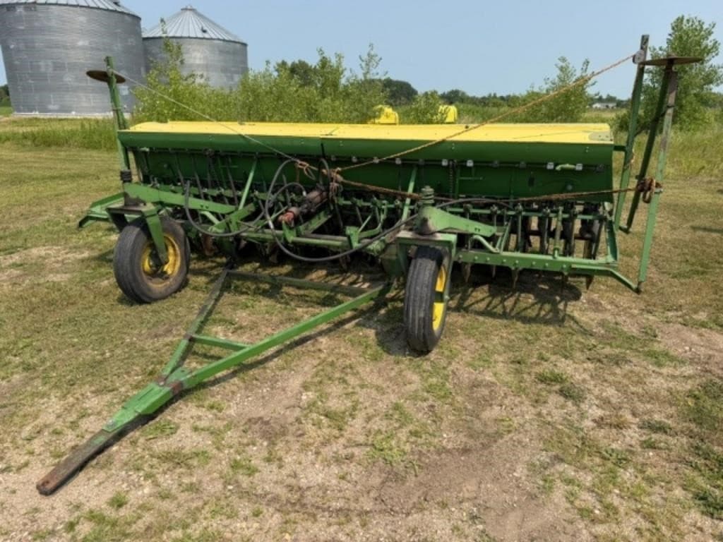 Image of John Deere LL247A Primary image
