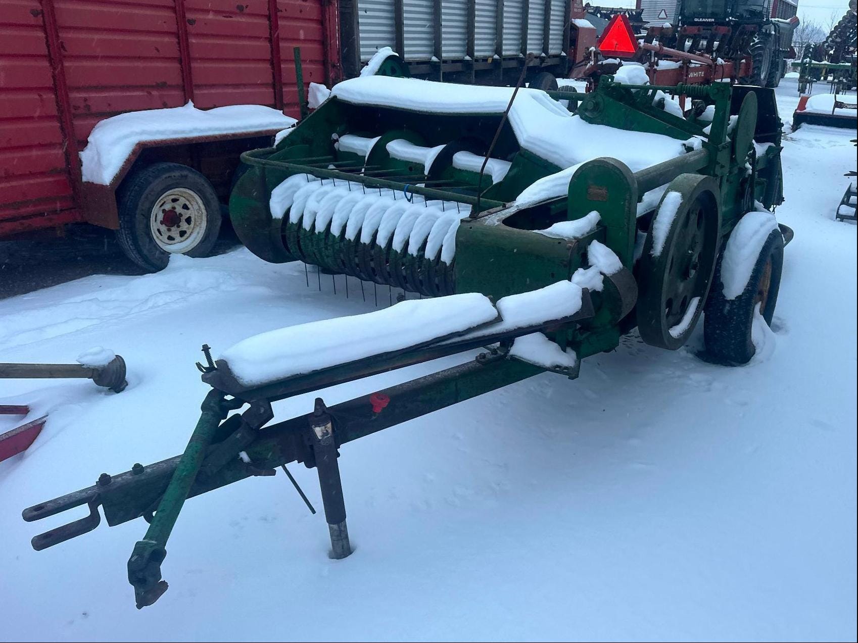 John Deere 14T Equipment Image0