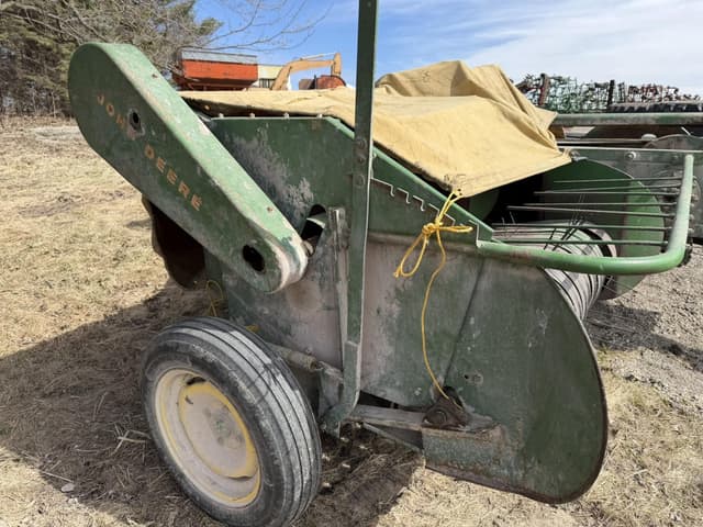 Image of John Deere 14T equipment image 4