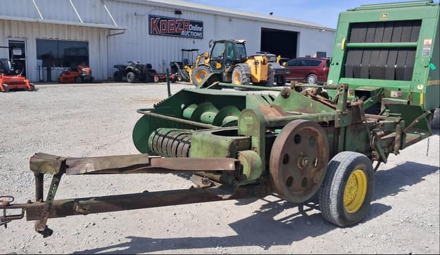 Image of John Deere 14T equipment image 1