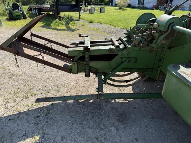 Image of John Deere 14T equipment image 4