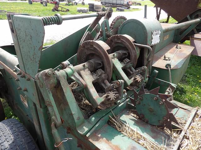 Image of John Deere 14T equipment image 3