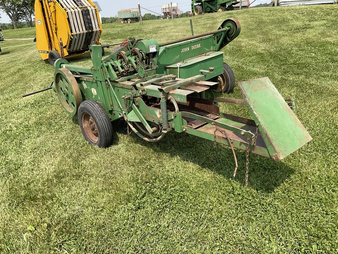 Image of John Deere 14T Primary image