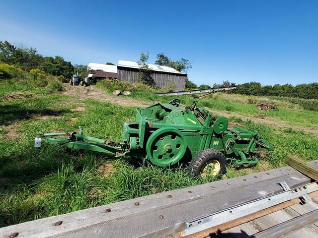 Image of John Deere 14T equipment image 3