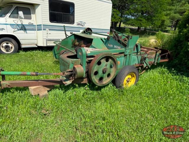Image of John Deere 14T equipment image 4