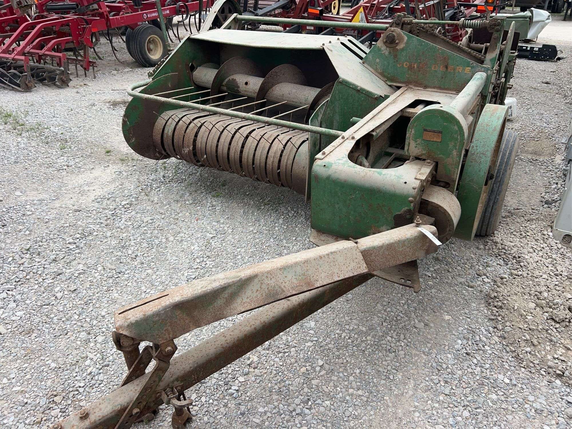 John Deere 14T Equipment Image0
