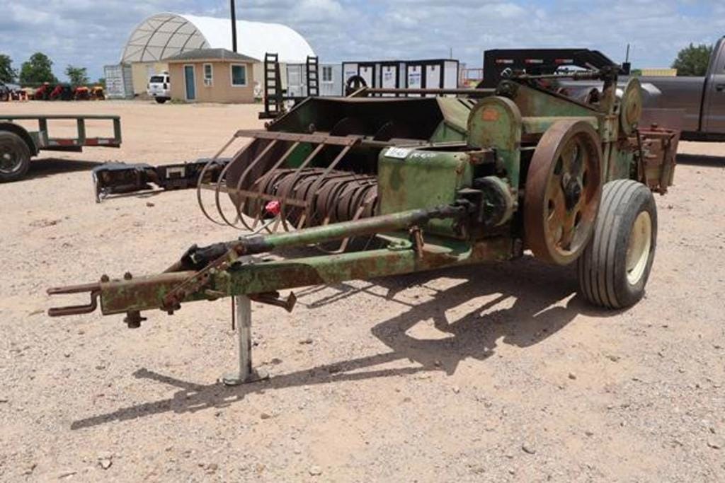 John Deere 14T Equipment Image0