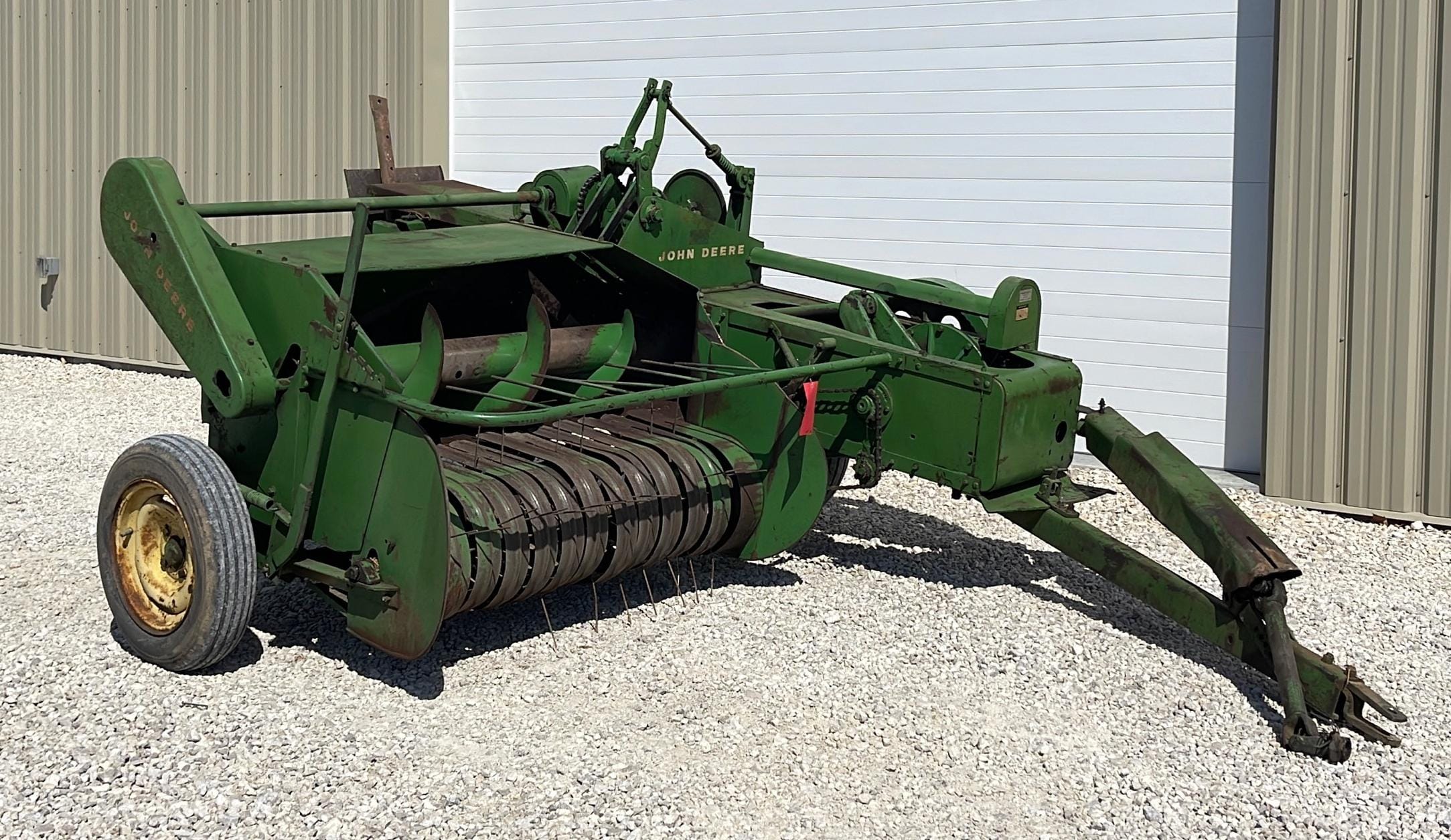 Main image John Deere 14T