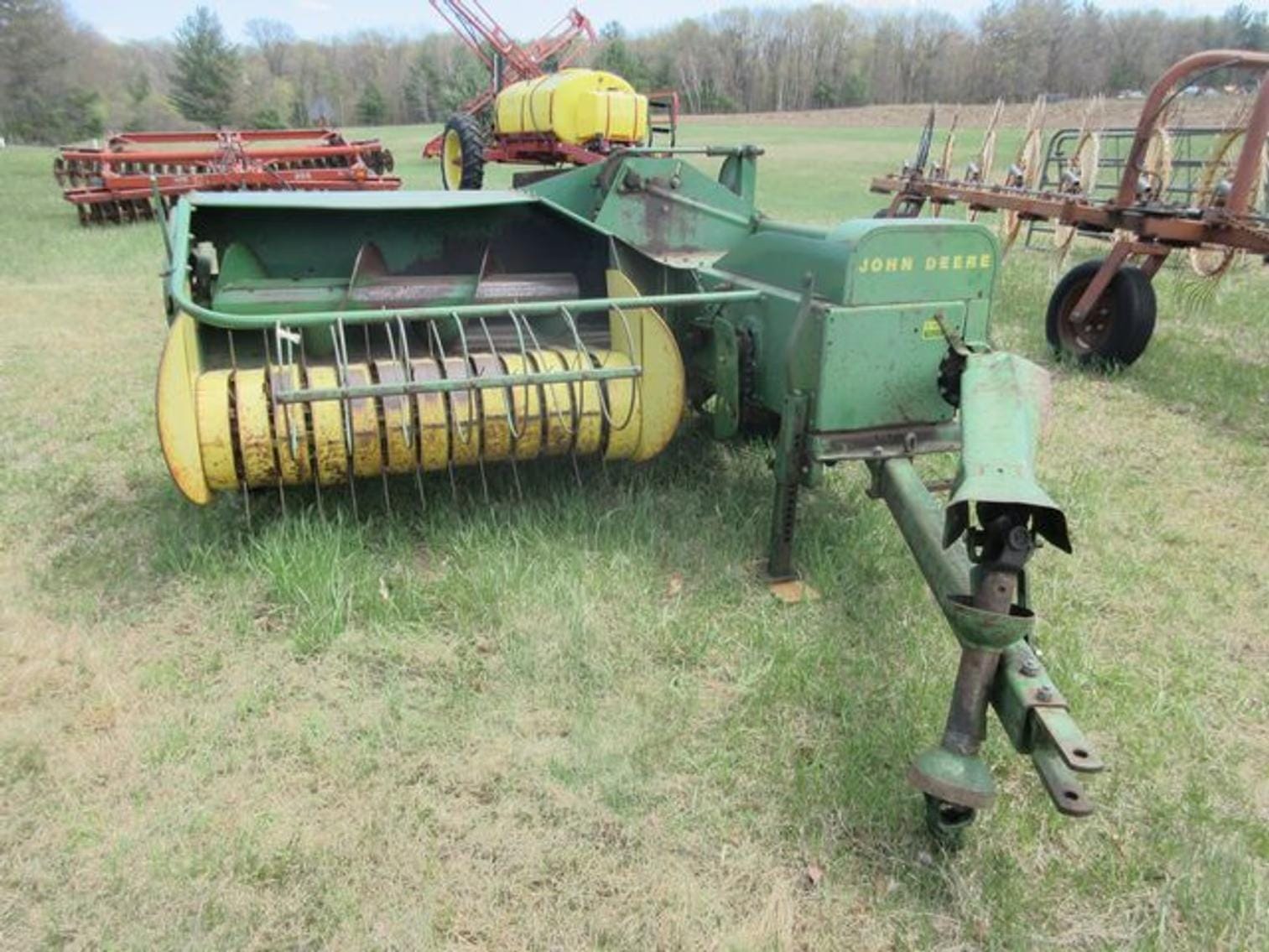 John Deere 14T Equipment Image0