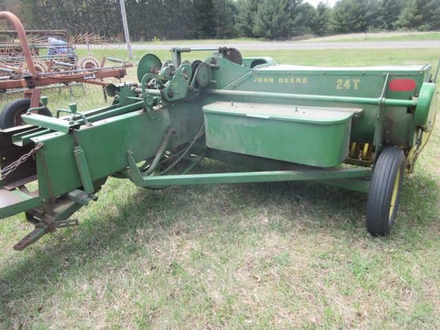 Image of John Deere 14T equipment image 3