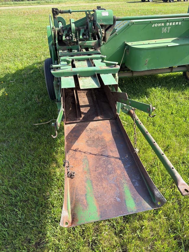 Image of John Deere 14T equipment image 3