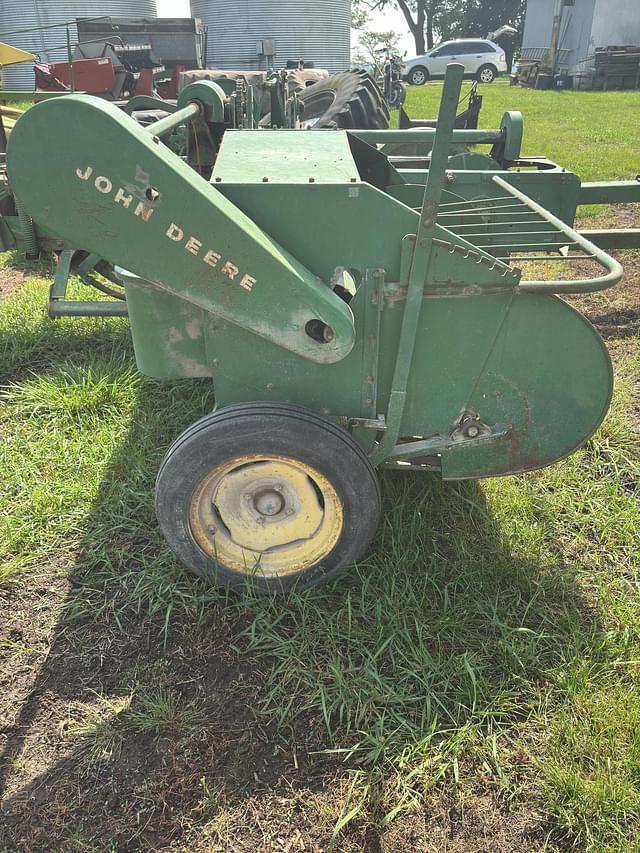 Image of John Deere 14T equipment image 4