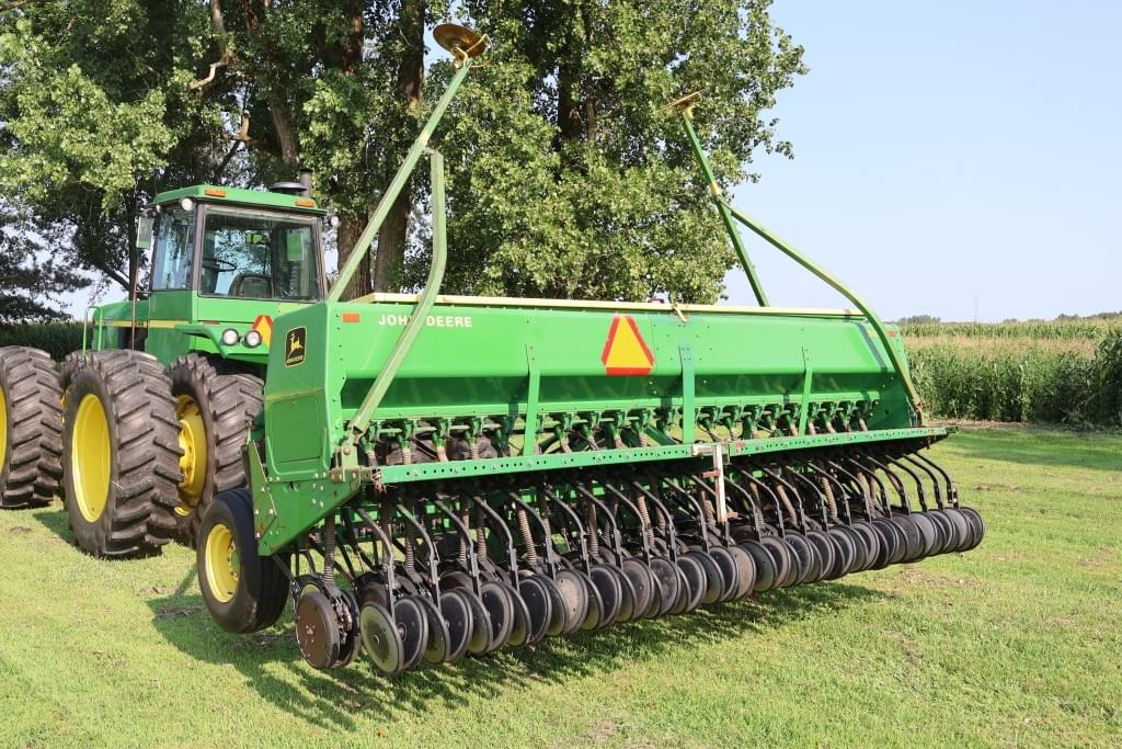 Image of John Deere 515 Primary image