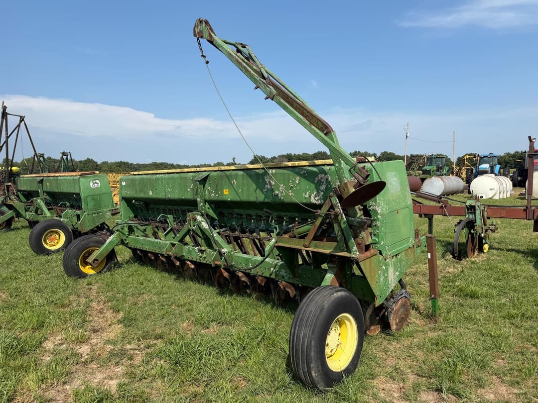 Image of John Deere 515 Primary image