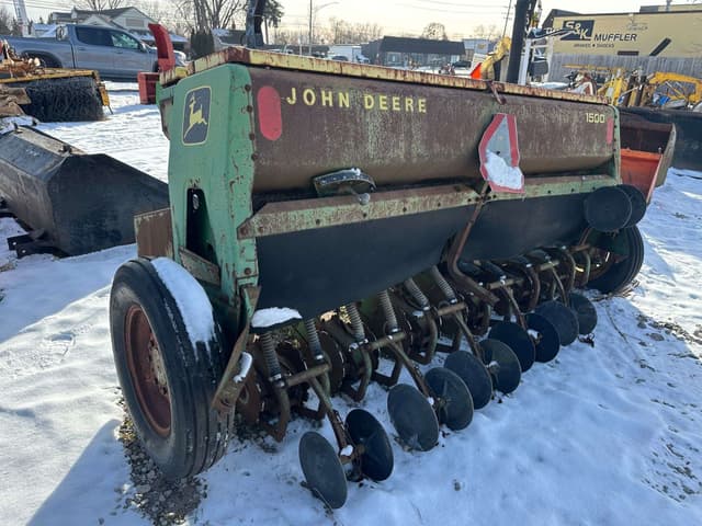 Image of John Deere 1500 equipment image 4